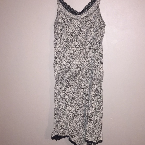 Romper - Picture 2 of 3